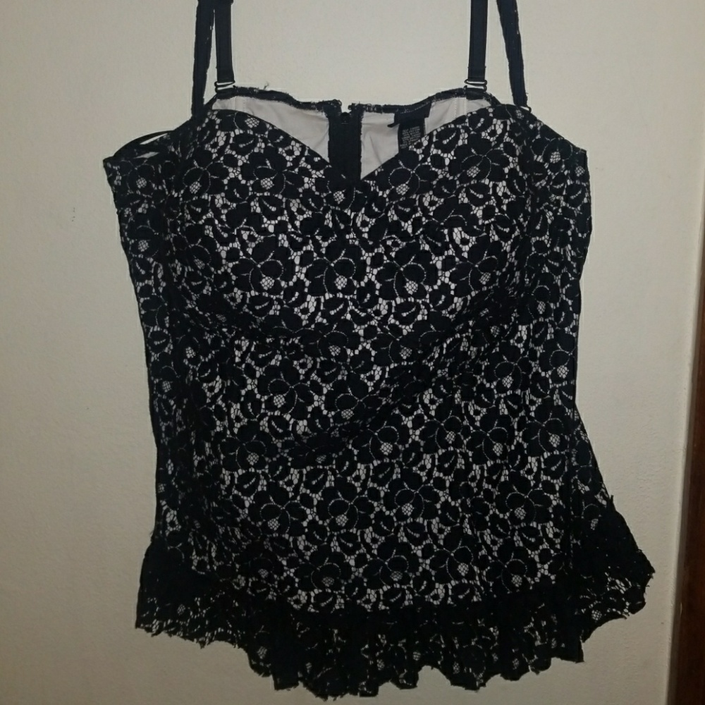 Lace bustier